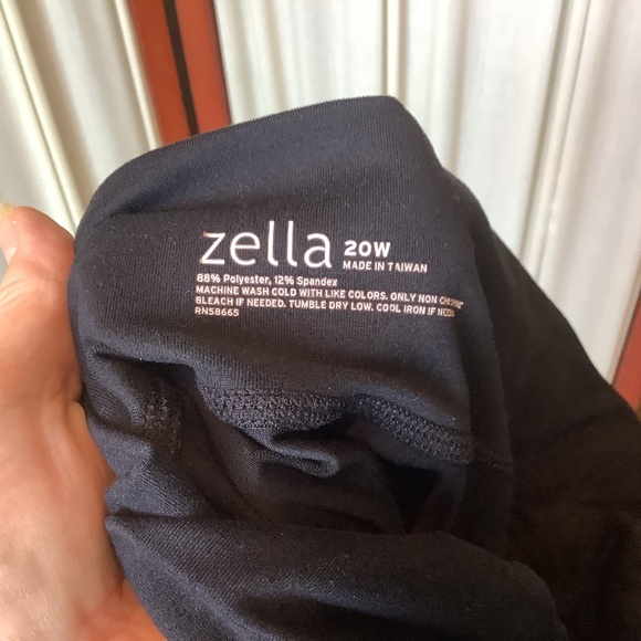 Zella Black Athletic Workout Athleisure Pants Capri Crop Womens 20W - Picture 5 of 5